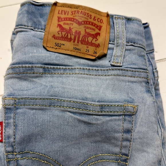 3/$25 Levi 502 reg 10 distressed - Picture 5 of 5